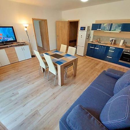 Moderni Apartman Horni Marsov - By Alka Εξωτερικό φωτογραφία