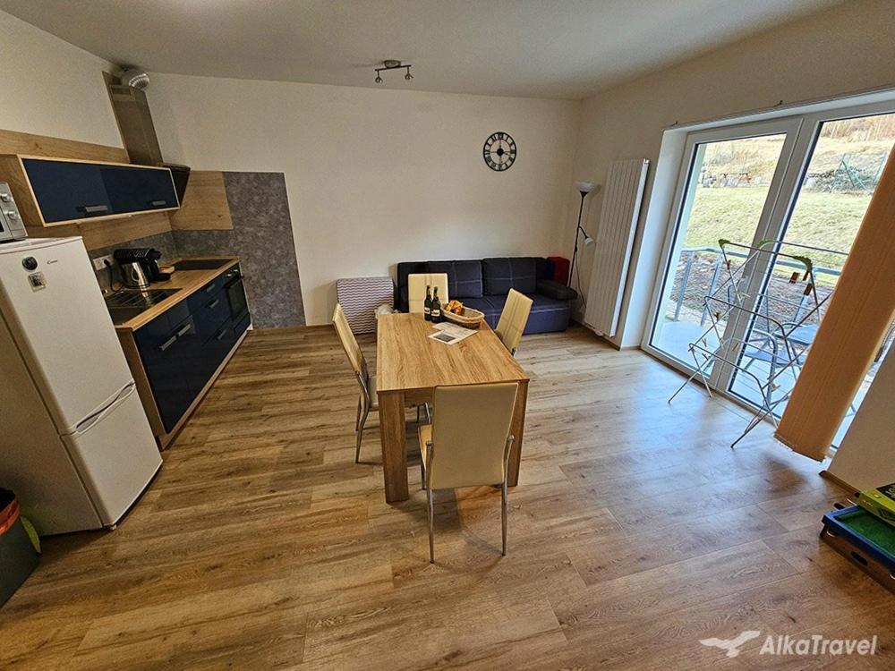Moderni Apartman Horni Marsov - By Alka Εξωτερικό φωτογραφία